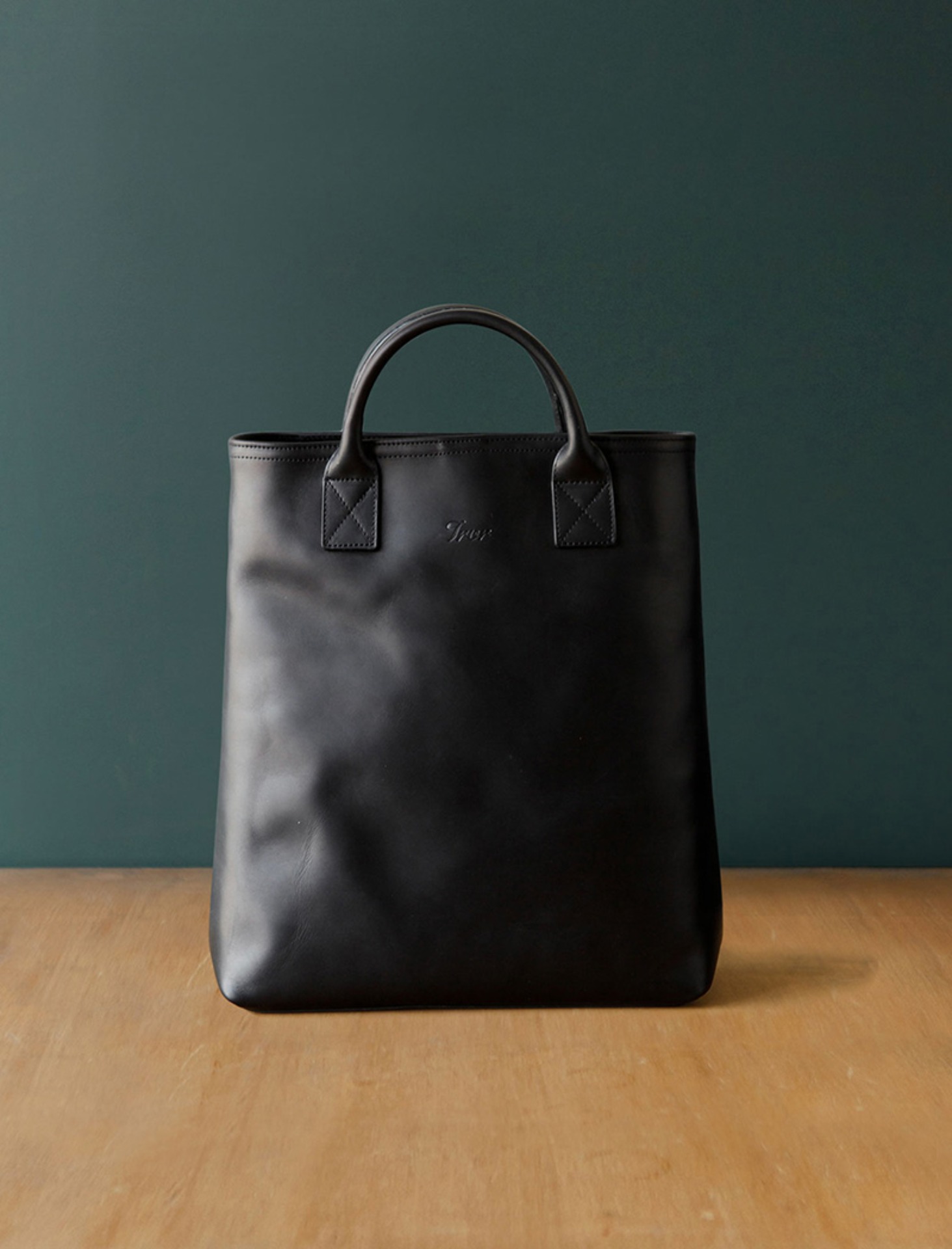 DAY LEATHER TOTE M - BLACK