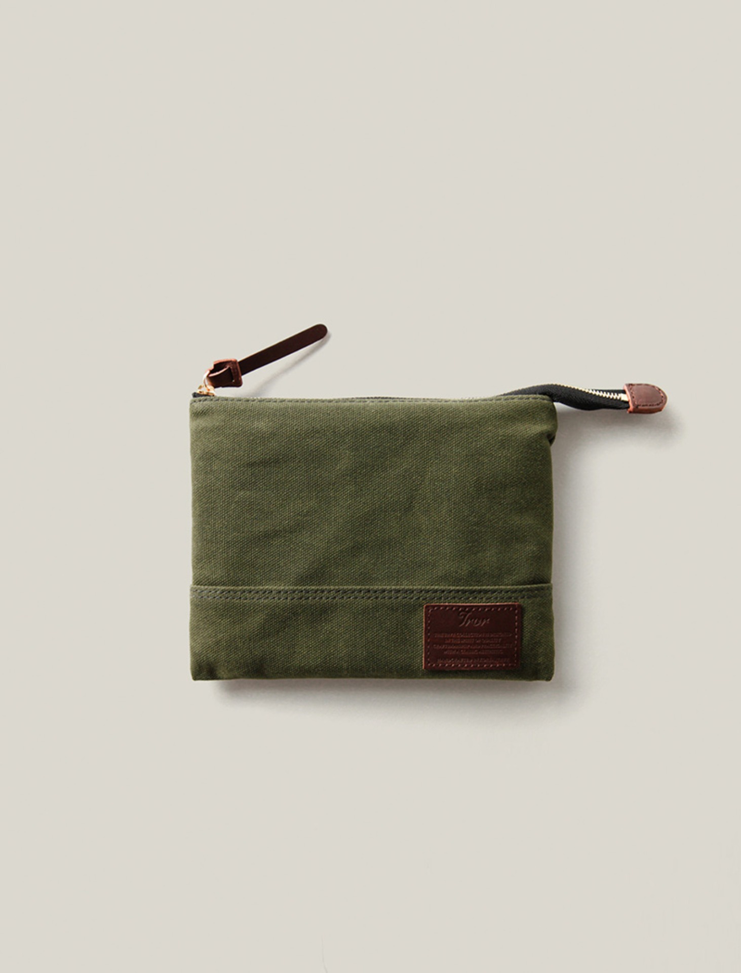TRAVEL POUCH S - OLIVE GREEN